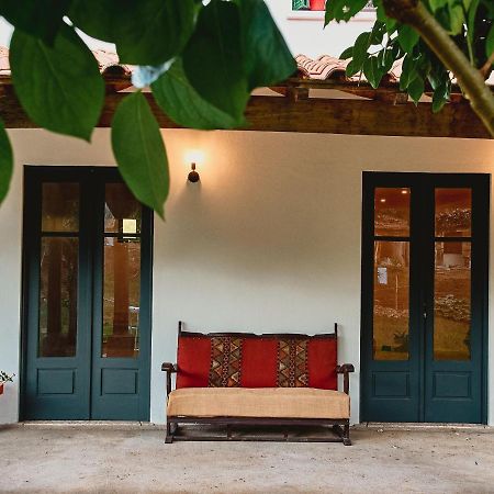 Epicos House, Your Home Away From Home. Nogueira  Exteriör bild