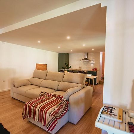 Epicos House, Your Home Away From Home. Nogueira  Exteriör bild