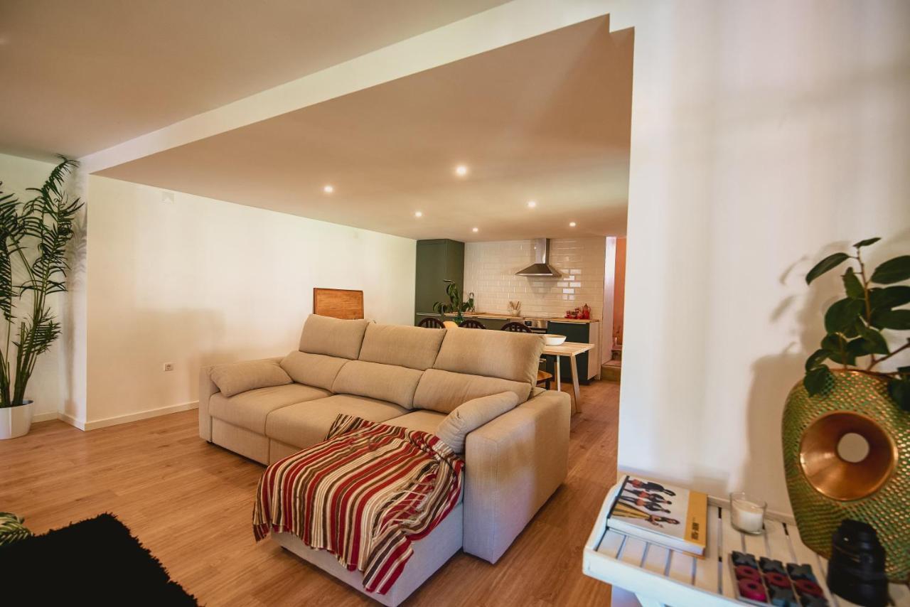 Epicos House, Your Home Away From Home. Nogueira  Exteriör bild