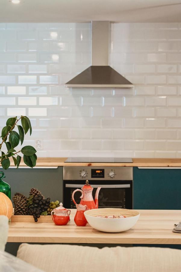 Epicos House, Your Home Away From Home. Nogueira  Exteriör bild