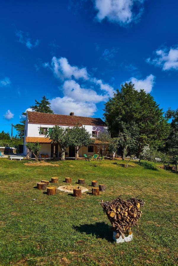Epicos House, Your Home Away From Home. Nogueira  Exteriör bild